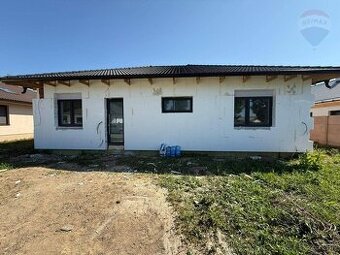 Novostavba - 4 izbový samostojaci dom v obci Cífer