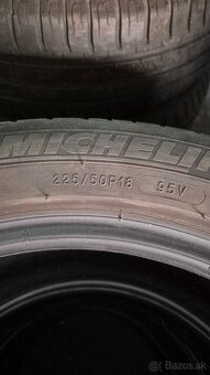 225/50R18