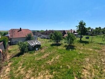 Krásny pozemok so všetkými IS situovaný v slepej ulic…