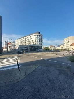 BEZ PROVÍZIE- 2-izbový byt pri prezidentskom paláci na Sucho