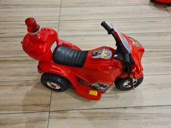 Detská policajná motorka.