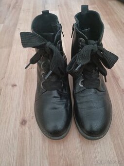 Dámske topánky kožené