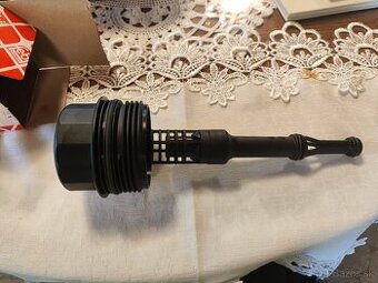 Kryt puzdra olejoveho filtra Mercedes Benz PKW