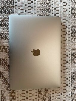 Krásny Macbook 13 Pro 2017 - 1