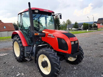 Veľký poľnohospodársky traktor Zetor