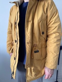 Abercrombie & Fitch páperová bunda