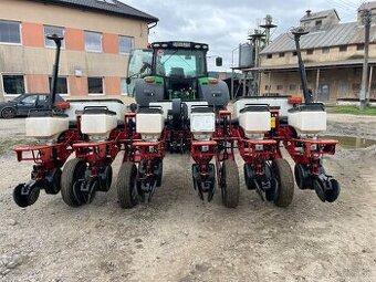 Predám sejačku na kukuricu Massey Ferguson