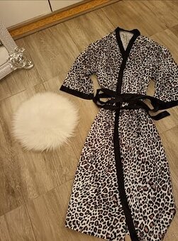 Luxusný dámsky župan