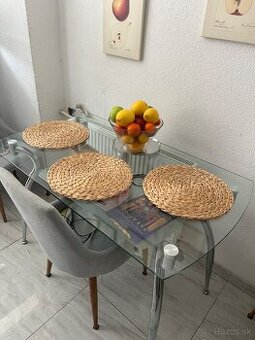 Predam jedalensky stol