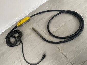 Ponorný vibrátor WACKER NEUSON 5 m, dovoz z Nórska, ako nový