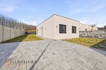 ALL INCLUSIVE | Na prenájom 3-izb. rodinný dom v trojdome, D