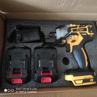 Predám nový akumulátorový rázový uťahovák - 1/2"