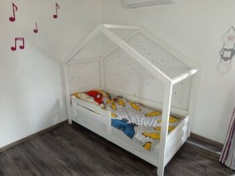 Posteľ domcek