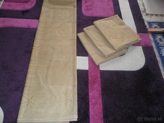 vyšívané a hačk obrusy  cibulak závesy zaclony