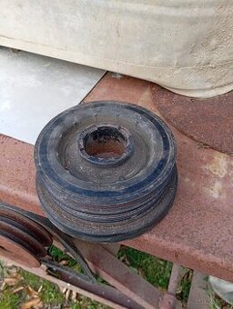 Predám klukovu remenicu BMW E60 e61 525D