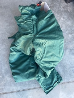 Pilčicke montérky a profesionálna ochranná prilba