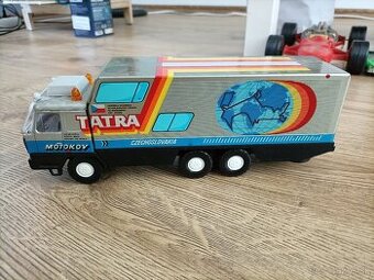 Tatra 815 kolem sveta