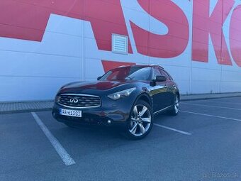 Infiniti FX30Ds