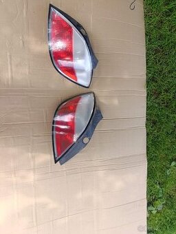 Svetlá Opel Astra H