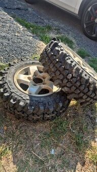 Predám t3 pneu 205/70 r15