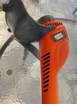 Strunová kosačka Black& Decker GL360