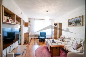 Priestranný 3-izbový byt s 11,4 m² loggiou – Lipského, Dúbra