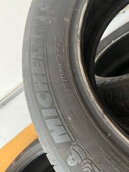 215/60 R16