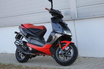 skúter aprilia SR50 2011 s TP a SPZ VP od 15 rokov