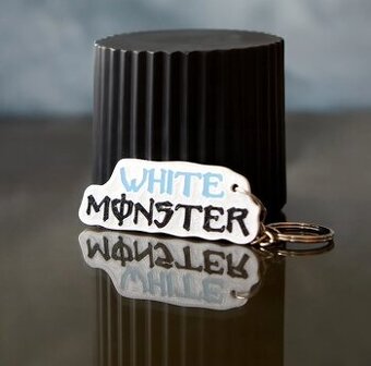 White Monster kľúčenka - 1