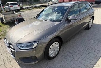 Audi A4 Avant 30 2.0 TDI S tronic