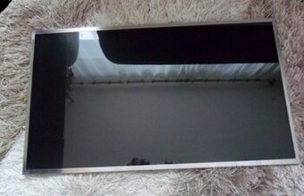 predám 15,6" palcový Led displej , z notebooku Acer