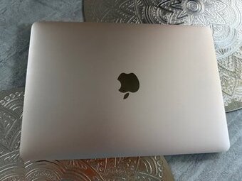MacBook 220€ nefunkčný