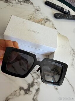 Prada okuliare