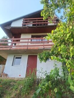 Murovaná chata s pozemkom 1.213 m2, Beckov