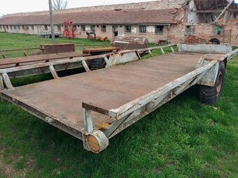 NP25 nízkoplošinový príves