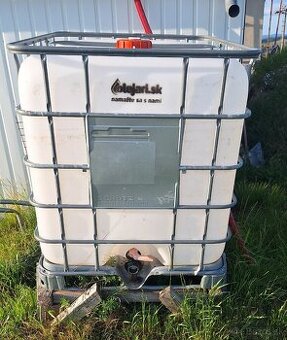 IBC 1000 L KONTAJNER NÁDRŽ PLASTOVA/ KOVOVA PALETA