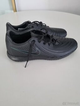 halovky NIKE Phantom...