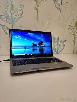 Samsung NP275E5E AMD E2-2000 6 GB RAM/250 GB HDD
