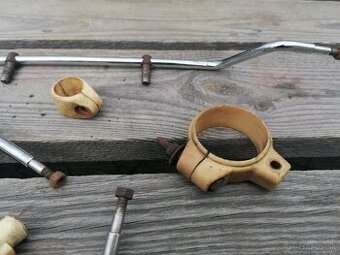 Držiaky plexiskla na Jawa, CZ, 350, 250, 175, 150, 125