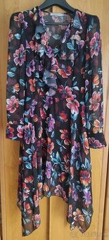 Krásne kvetové šaty Rinascimento