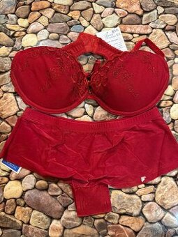 Červená spodná bielizeň