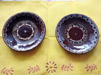 Taniere, svietniky, bulharská keramika