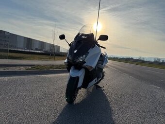 Yamaha tmax 530