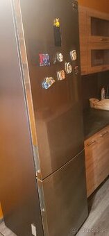 Kombinovaná chladnička s mrazakom