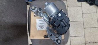 Peugeot 407 motorček stietačov