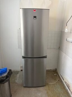 Chladnicka a mraznickou Zanussi