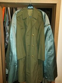 Vojenský kabát a plášť