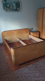 Retro manzelska postel