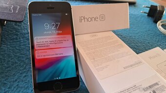 iPhone SE, Space Gray 32 GB