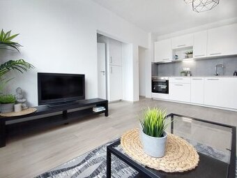 ✅ ČERSTVO ZREKONŠTRUOVANÝ 1.5i BYT PRIAMO V CENTRE